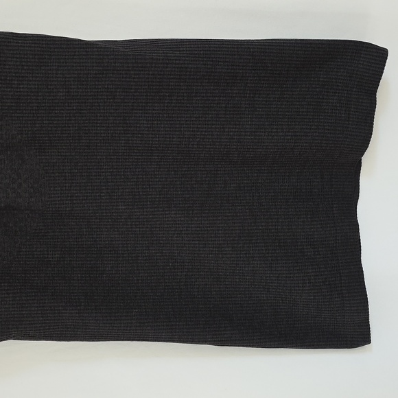 Lululemon Black Tank Top.  Size Extra Small - Picture 8 of 8